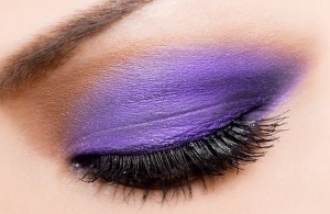 purple smoky eyes effect